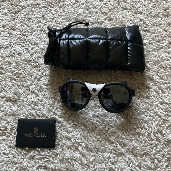 Moncler Smoke Mirror Round Unisex Sunglasses ML0046 02C 52 - Picture 1 of 11